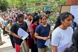 कलबुर्गी में विरोध प्रदर्शन, NEET सेंटर पर ब्राह्मण छात्रों से कथित तौर पर जनेऊ हटाने के लिए किया गया मजबूर